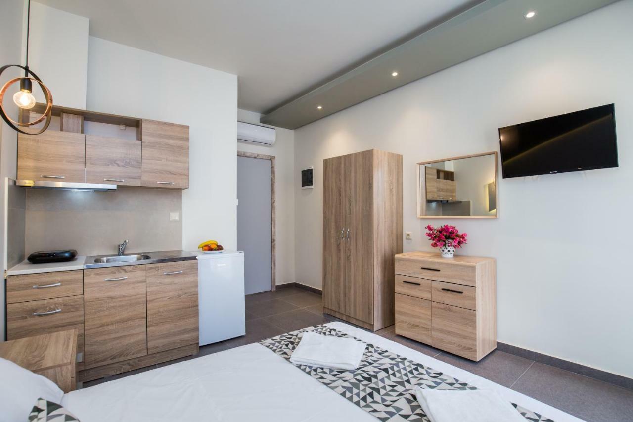Studios & Apartments Elisabeta 리메나리아 외부 사진
