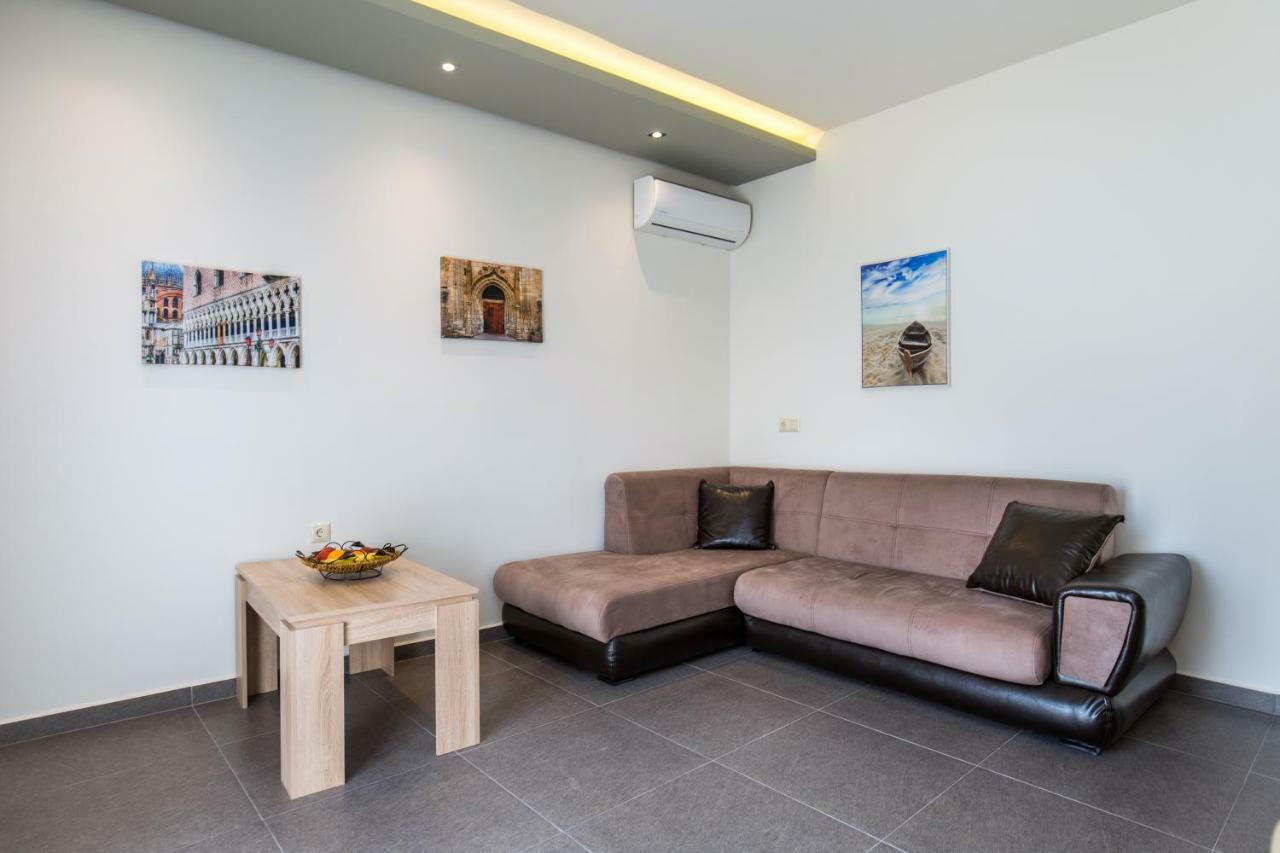 Studios & Apartments Elisabeta 리메나리아 외부 사진